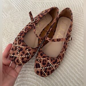Sugar Brown Leopard Flats with Gold Accents